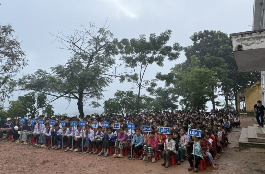  Hoạt động trải nghiệm chủ đề ” Trường học hạnh phúc, thấu hiểu và chia sẻ, cha mẹ, thầy cô đồng hành cùng con để trưởng thành”