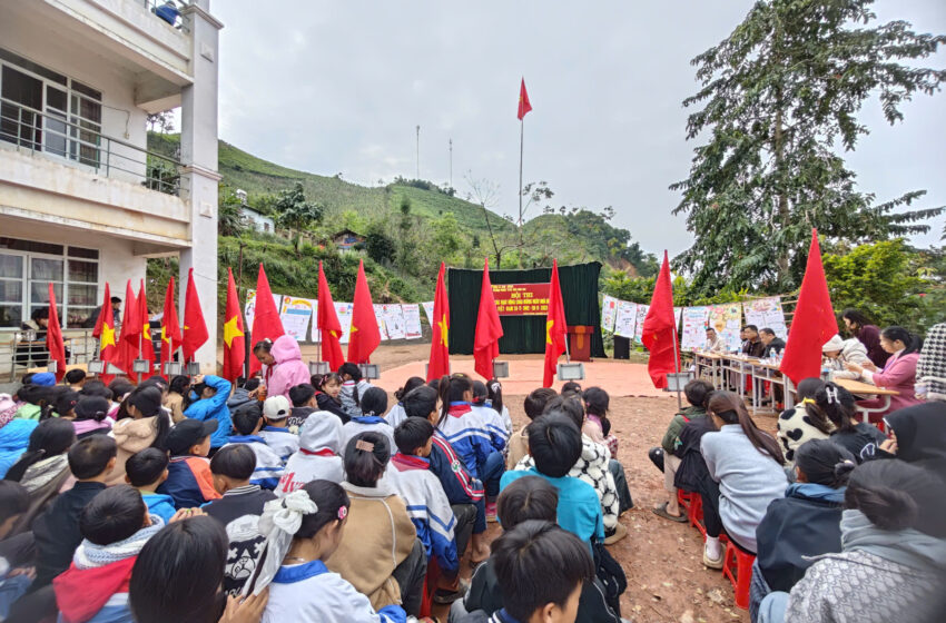  TRƯỜNG PTDTBT THCS NAM CAO TỔ CHỨC HỘI THI BÁO TƯỜNG VÀ GIAO LƯU VĂN NGHỆ CHÀO MỪNG NGÀY NHÀ GIÁO VIỆT NAM 20/11